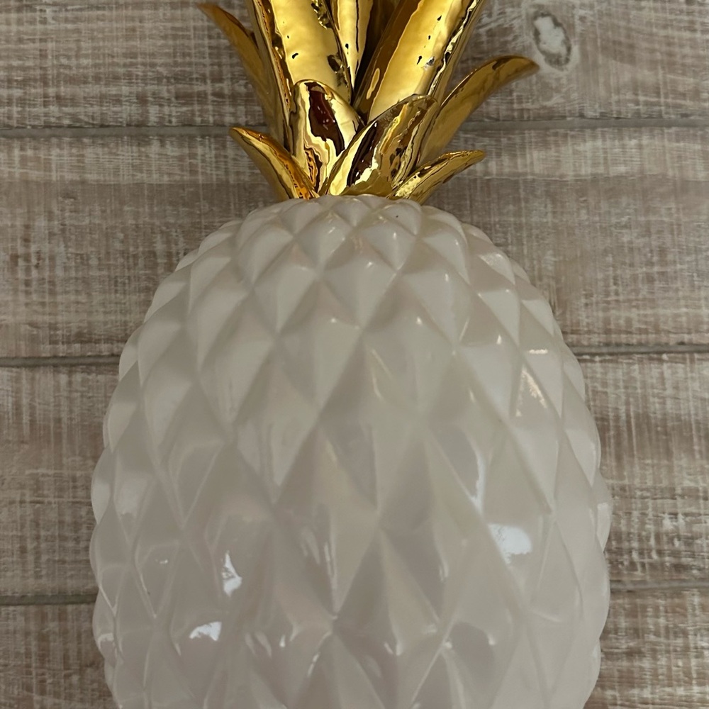 PINEAPPLE HOME DECOR TABLE DECOR SHELF HOME DECOR